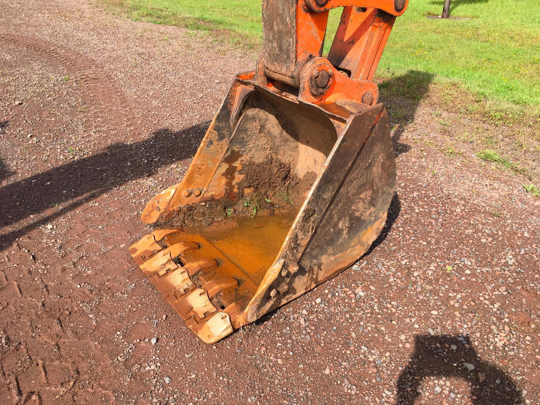 2011 Hitachi ZX 120-3 excavator; cab w/ AC; 20" pads; Isuzu engine; rear view camera; 34" pin on