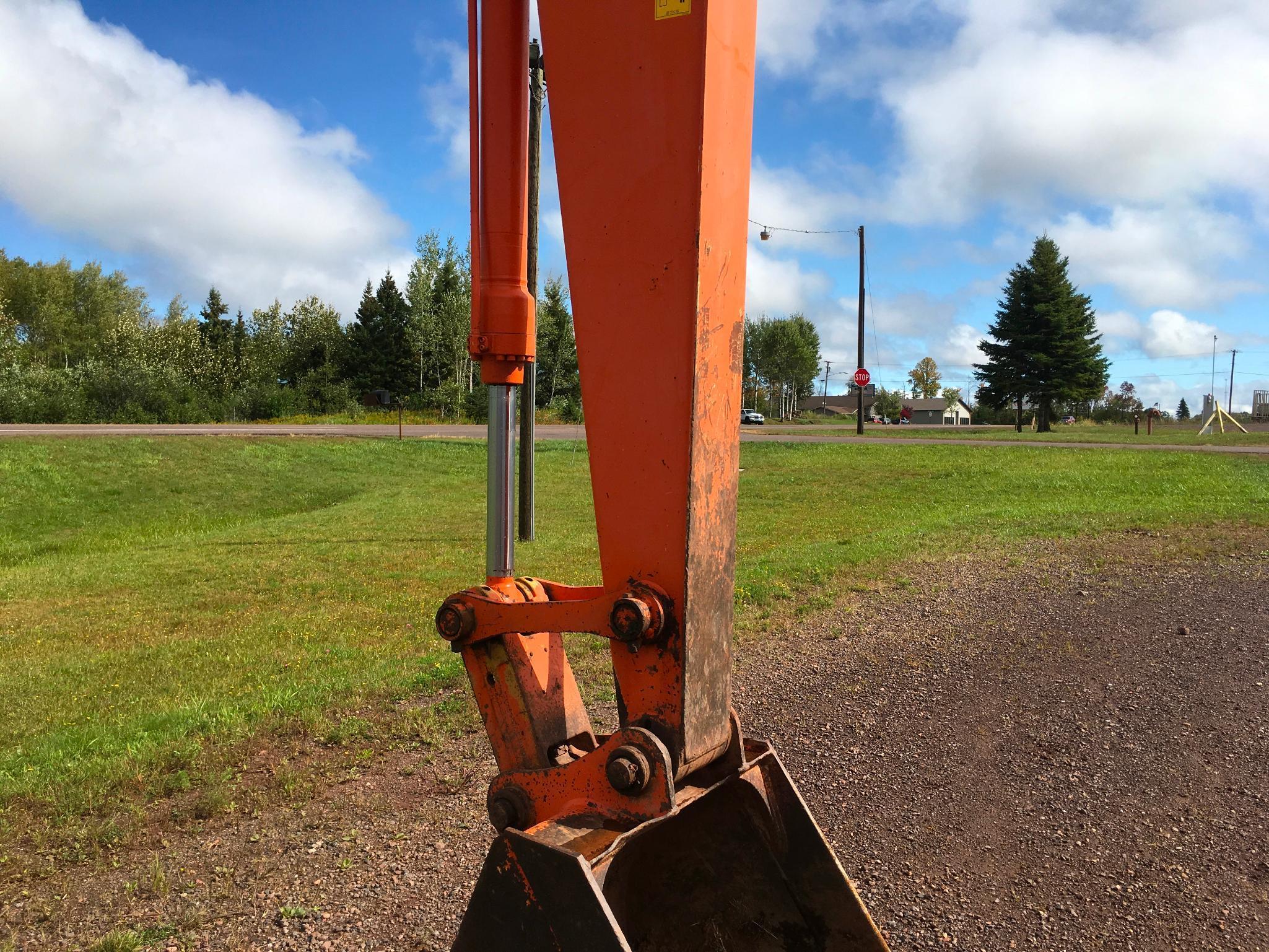 2011 Hitachi ZX 120-3 excavator; cab w/ AC; 20" pads; Isuzu engine; rear view camera; 34" pin on