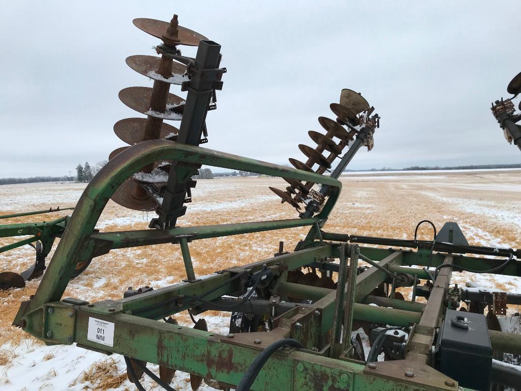 John Deere 230 21' disk w/ buster bar; s/n 029556A.