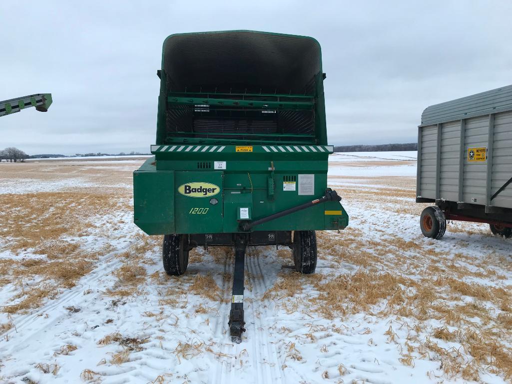 Badger BN 1200 16' chopper box on Miller TA running gear; LH unload; s/n 16-03480.