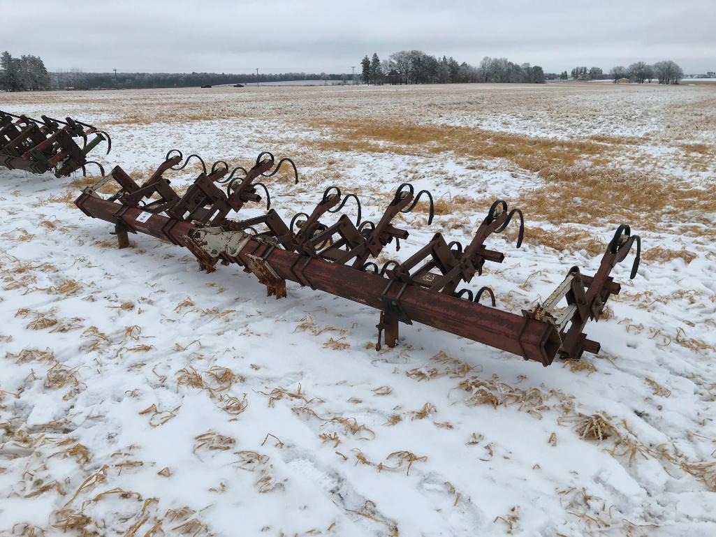 Noble 6-row 3pt cultivator.