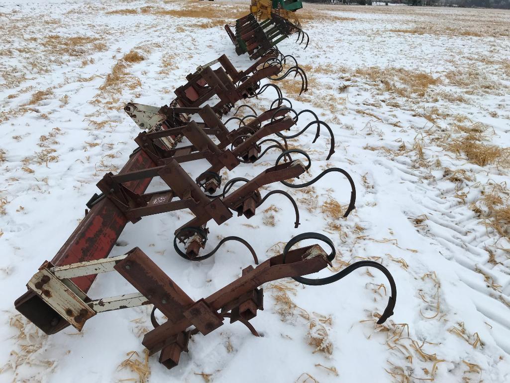 Noble 6-row 3pt cultivator.