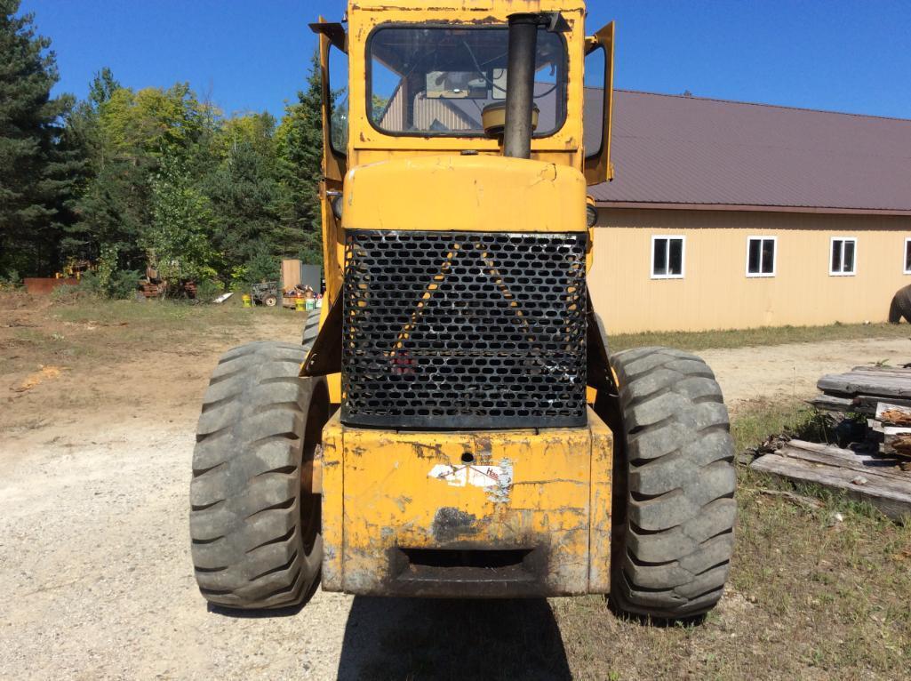 1970 John Deere 644 wheel loader; 17.5 x 25 tires; s/n 113163T; (Engine Smokes).