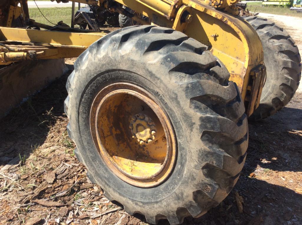 Austin Western 3566 motor grader; Detroit diesel; side shift moldboard; s/n 6408.