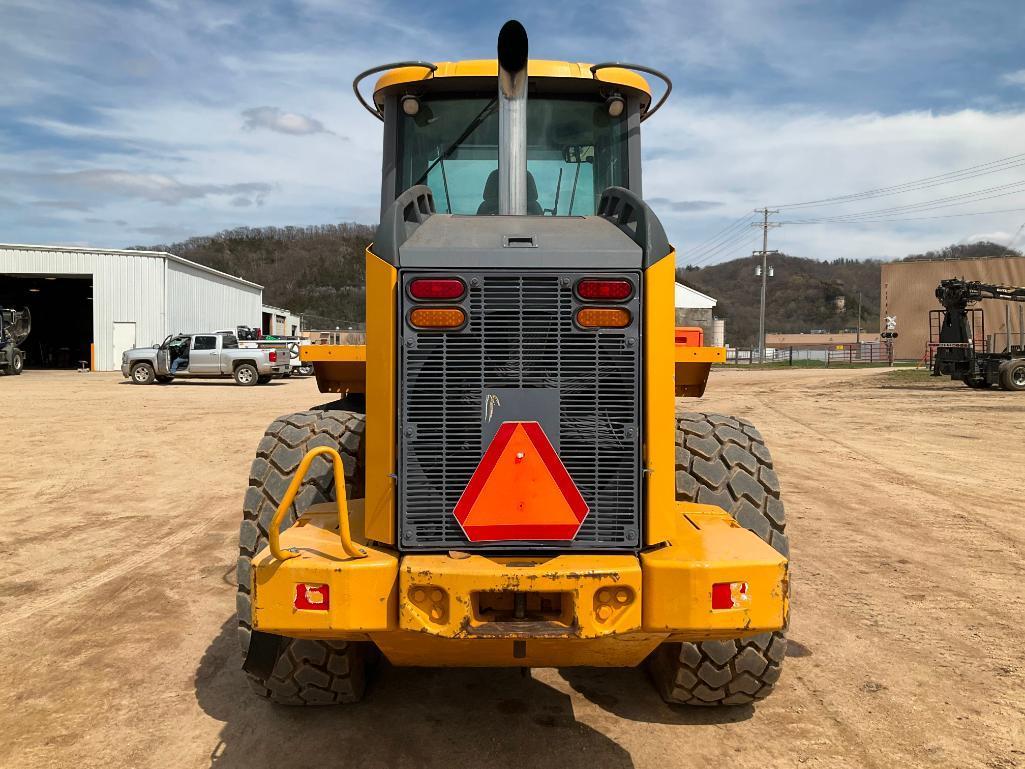 2006 John Deere 544 J wheel loader; cab w/ A.C.; JRB style Q.C.; 20.5R-25 tires; 3rd valve; 15,695