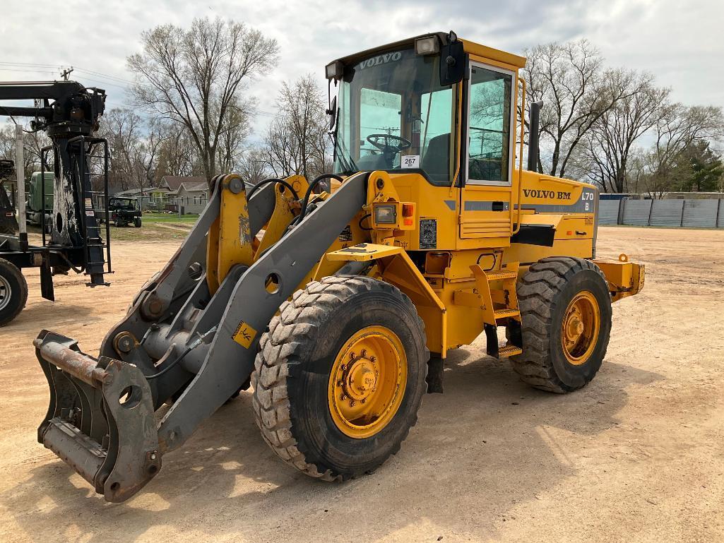 1994 Volvo L70B wheel loader; cab w/ A.C.; 17.5R 25 tires; Q.C.; 23,641 hours showing; s/n