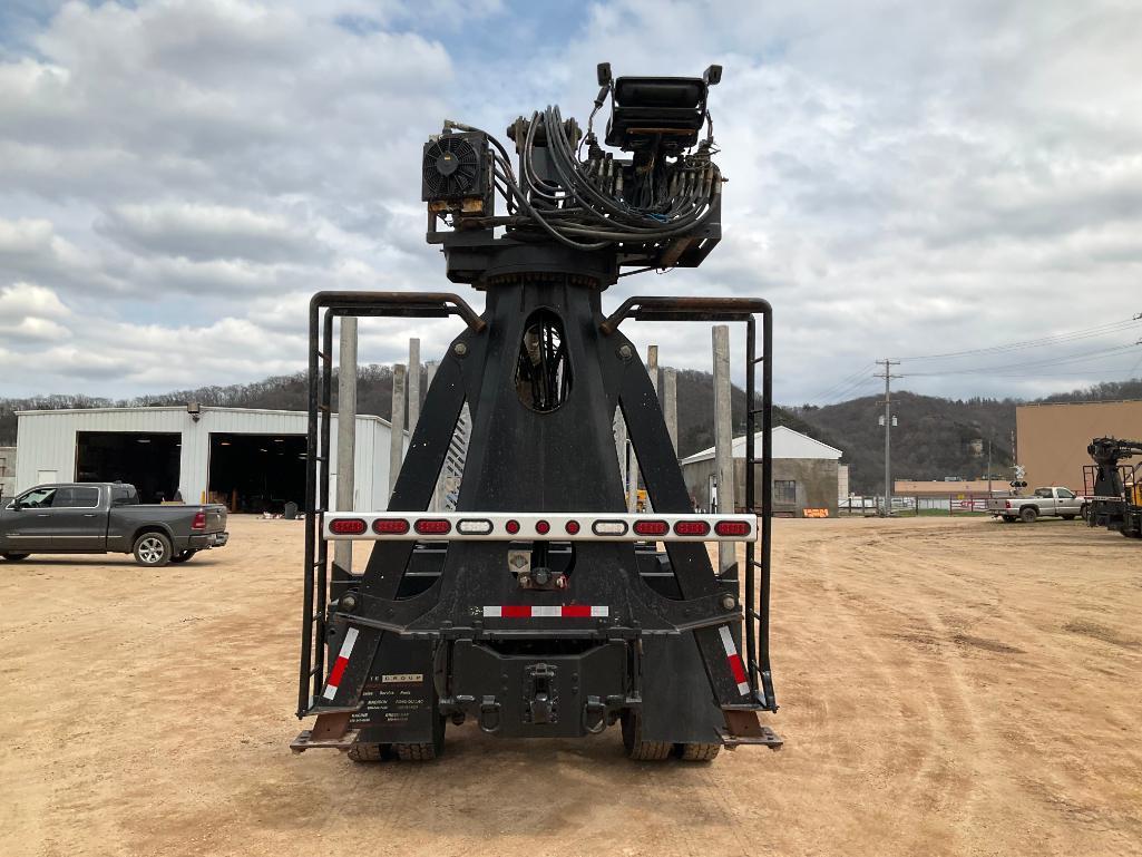 (TITLE) 2017 Mack GU 813 tandem axle log truck; Mack MP8 445 C 12.8 litre engine; Maxi Torque ES 10