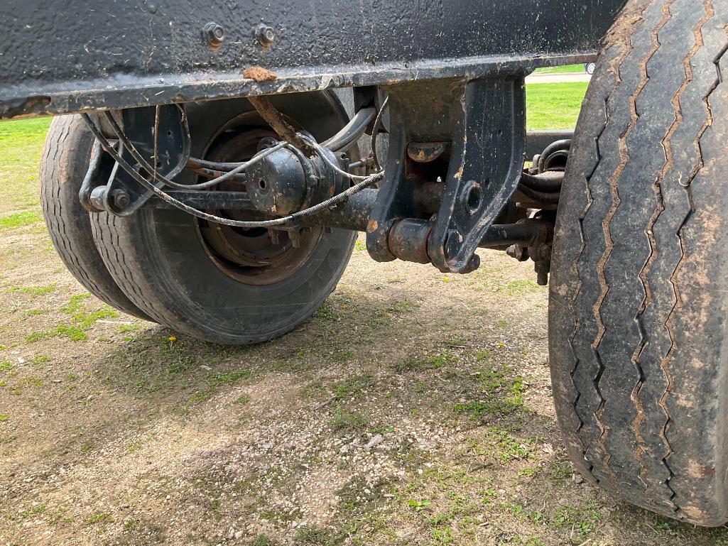 (TITLE) 1981 Cedar 2-axle 16' log pup trailer; 11R 22.5 tires, spring ride; steel stakes; s/n