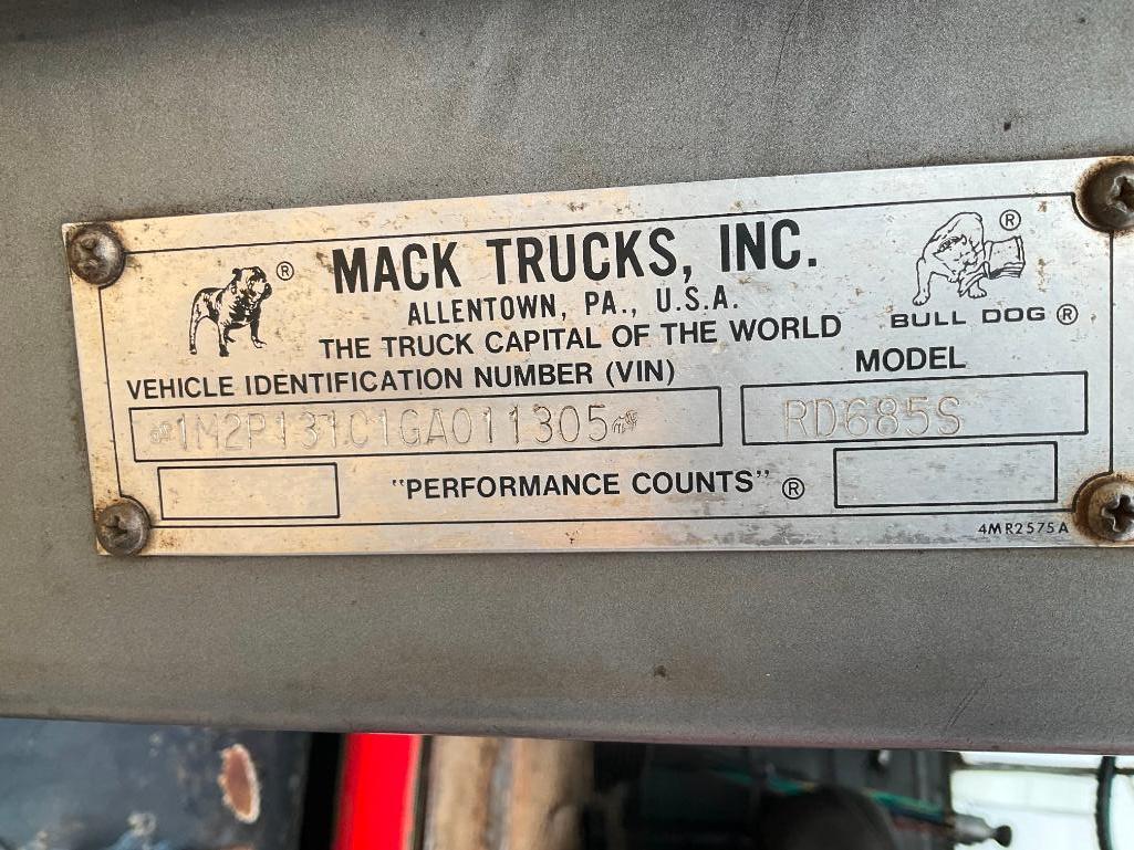 (TITLE) 1986 Mack RD685S tandem axle dump truck; Mack 300 HP engine; Maxitorque 7 sp transmission;