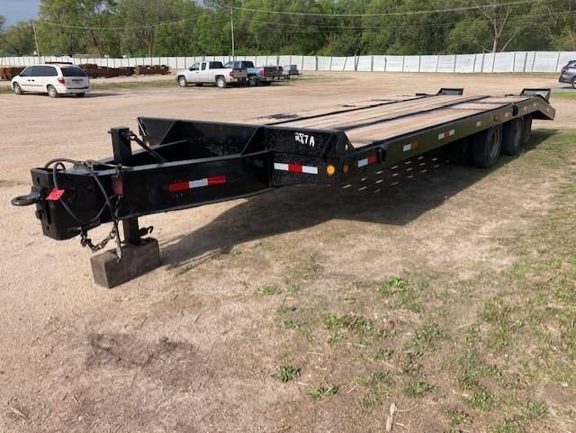 (TITLE) 1992 Interstate tandem axle tag trailer; 102" wide, 21' deck, 5' beavertail & ramps, pintle