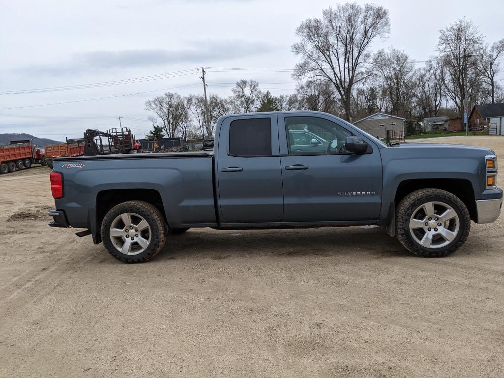 (TITLE) 2014 Chevrolet 1500 Silverado LT 4x4 double cab pickup truck; 5.3 L engine; 223,648 miles