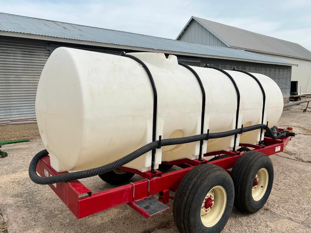 Ag Systems AG 1000 1000-gallon poly nurse tank on tandem axle cart, Honda GX160 gas engine w/ pump,