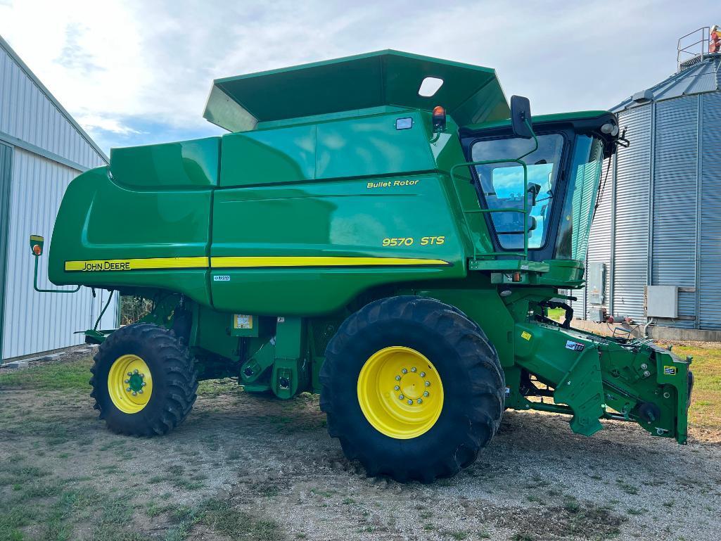 2011 John Deere 9570 STS combine, CHA, RWA, Bullet Rotor, 800/65R32 drives tires, 18.4R26 rear