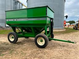 2001 Unverferth 325 gravity wagon, 400-bushel capacity, Unverferth G13 4-wheel wagon, 11R22.5 tires,