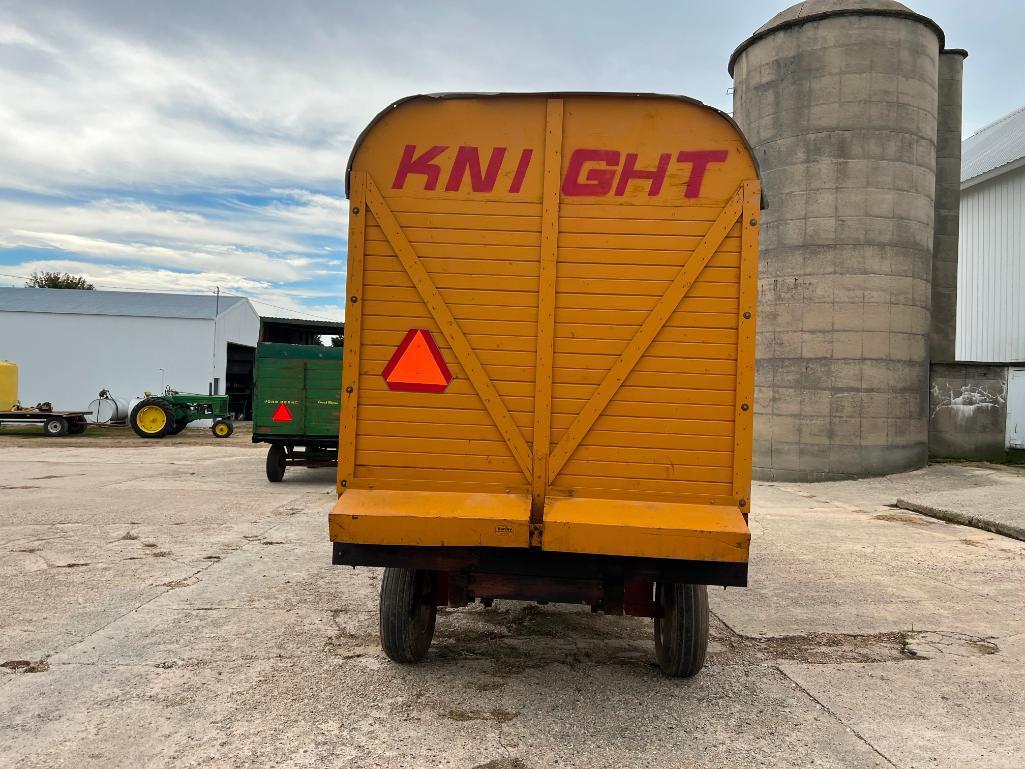Knight 18-7 16' chopper box on Lindsay 4-wheel wagon, 3-beater, 540 PTO, LH unload, SN: NA.