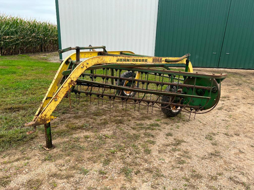 John Deere 894A 4-bar hay rake, rubber mount teeth, SN: 39556.