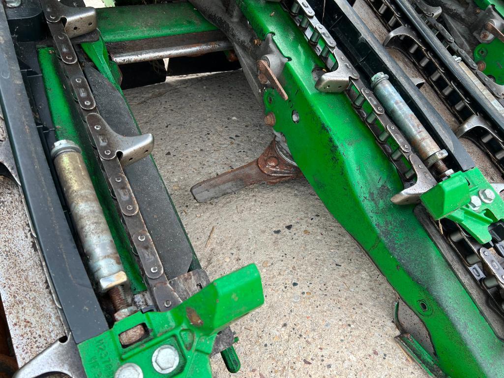 2015 John Deere 606C Stalk Master 6-row chopping corn head, hyd. deck plates, knife rolls, transport