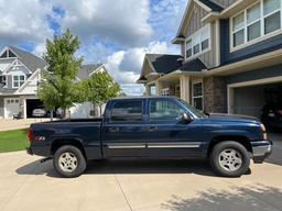 2006 Chevy 1500 Silverado pickup truck, 4 x 4, crew cab, 5.3L gas engine, auto trans, 174,902 miles,