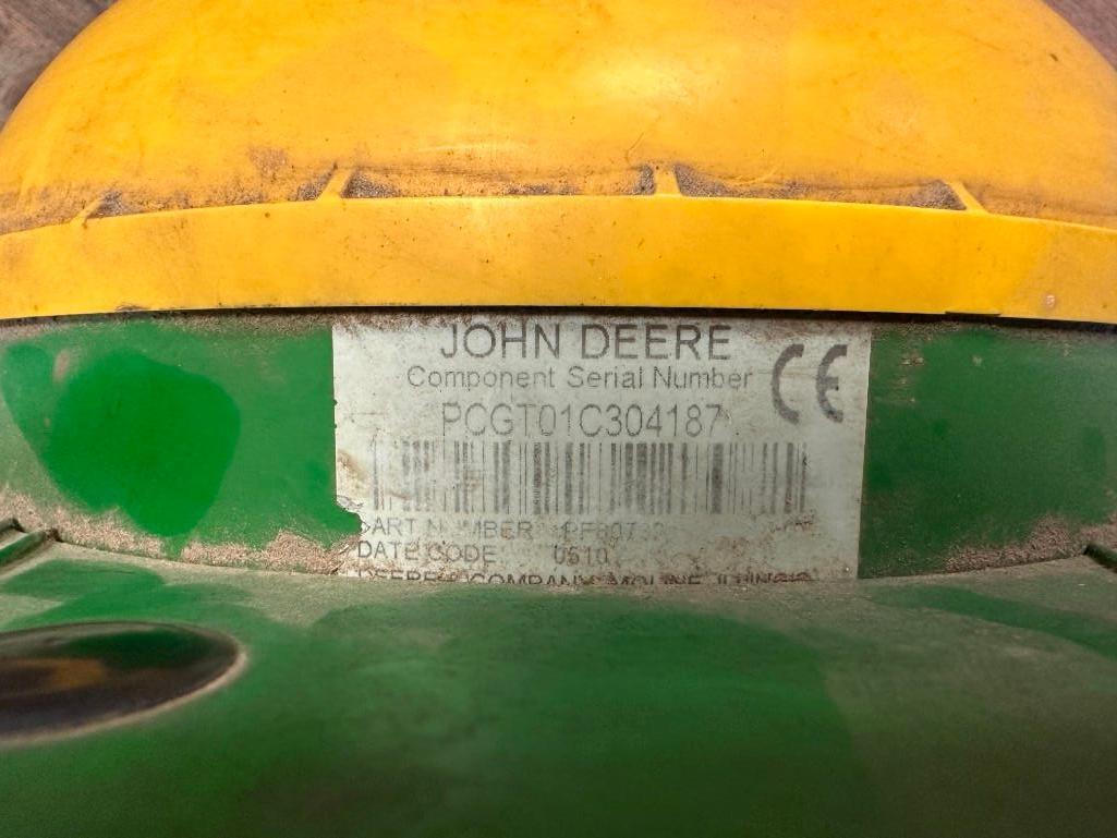 John Deere Star Fire ITC receiver, SN: PCGT01C304187.