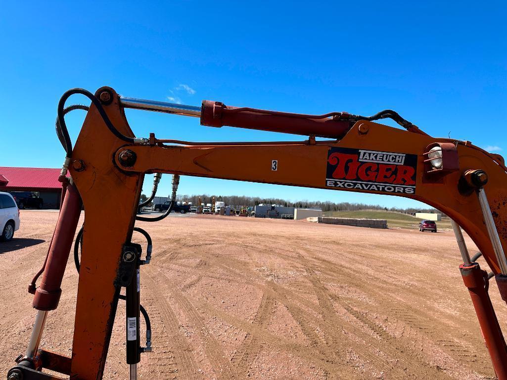 Takeuchi F3 Tiger excavator, OROPS, steel tracks, hyd thumb, front blade, runs & operates, 3,773 hrs