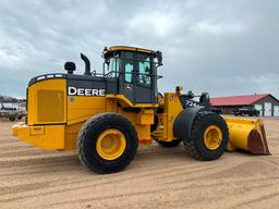 2017 John Deere 724K wheel loader, cab w/AC, 23.5x25 tires, 4-speed powershift trans, GP bucket, 3rd