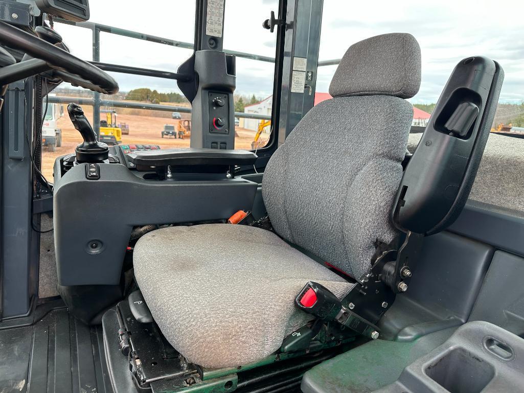 2017 John Deere 724K wheel loader, cab w/AC, 23.5x25 tires, 4-speed powershift trans, GP bucket, 3rd