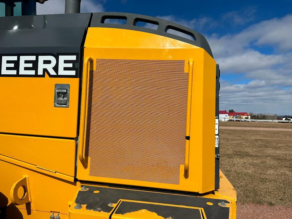 2018 John Deere 544K II wheel loader, cab w/ AC, 20.5x25 tires, 4-spd powershift trans, JRB quick