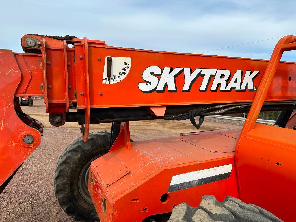 2006 Skytrak 6042 telehandler, OROPS, 4x4, 6,000 lb. capacity, 42' lift, Cummins diesel engine,