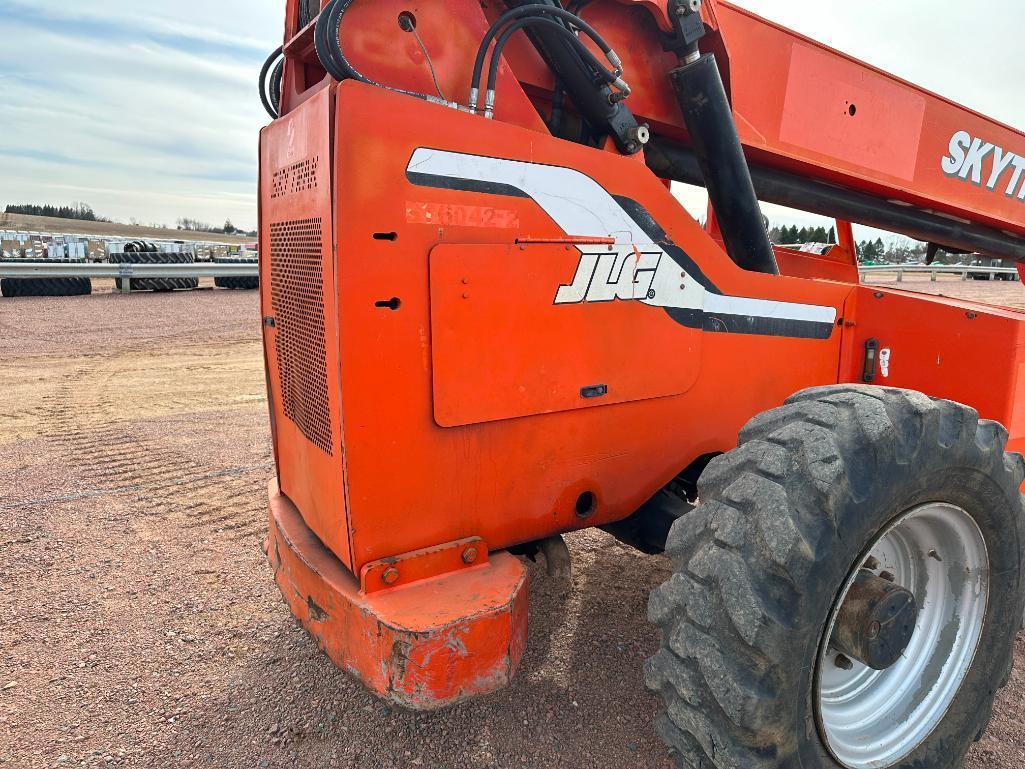 2006 Skytrak 6042 telehandler, OROPS, 4x4, 6,000 lb. capacity, 42' lift, Cummins diesel engine,