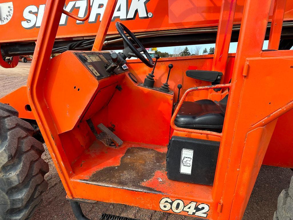 2006 Skytrak 6042 telehandler, OROPS, 4x4, 6,000 lb. capacity, 42' lift, Cummins diesel engine,