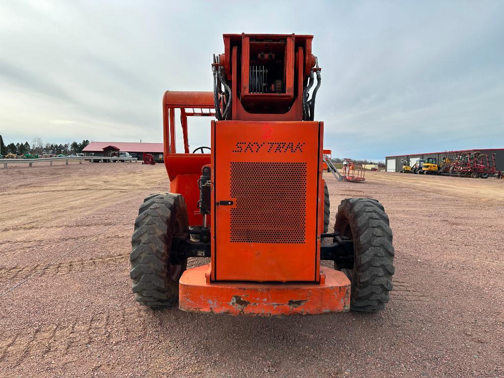 2006 Skytrak 6042 telehandler, OROPS, 4x4, 6,000 lb. capacity, 42' lift, Cummins diesel engine,