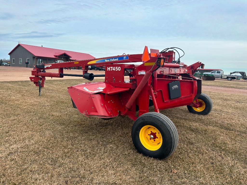 2014 New Holland H7450 13' discbine, hydra swing, rubber rolls SN: YDN098575.