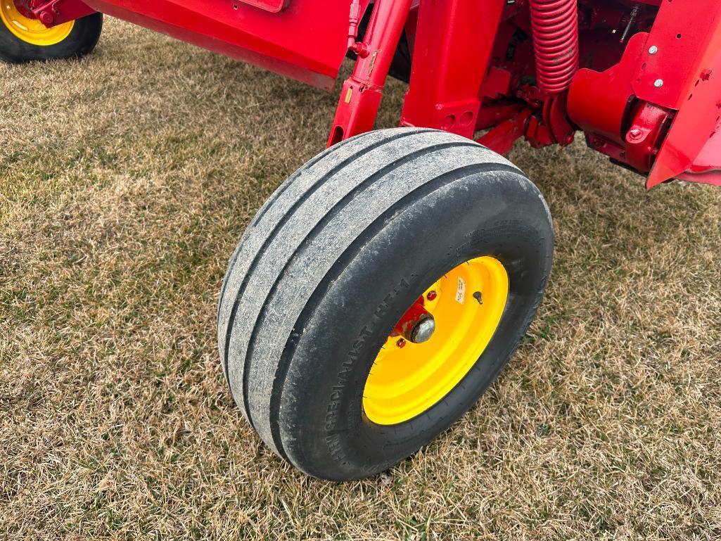 2014 New Holland H7450 13' discbine, hydra swing, rubber rolls SN: YDN098575.