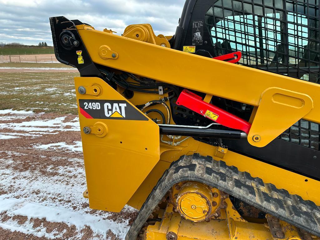 2019 Cat 249D track skid steer, cab w/AC, 12" tracks, aux hyds, hyd quick coupler, bucket, pilot