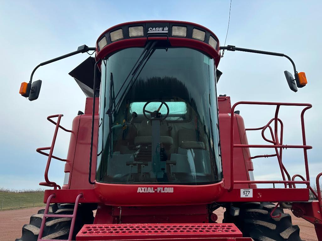 1995 Case IH 2166 combine, CHA, 30.5L-32 drive tires, 3-spd hydro trans, Cummins diesel engine,