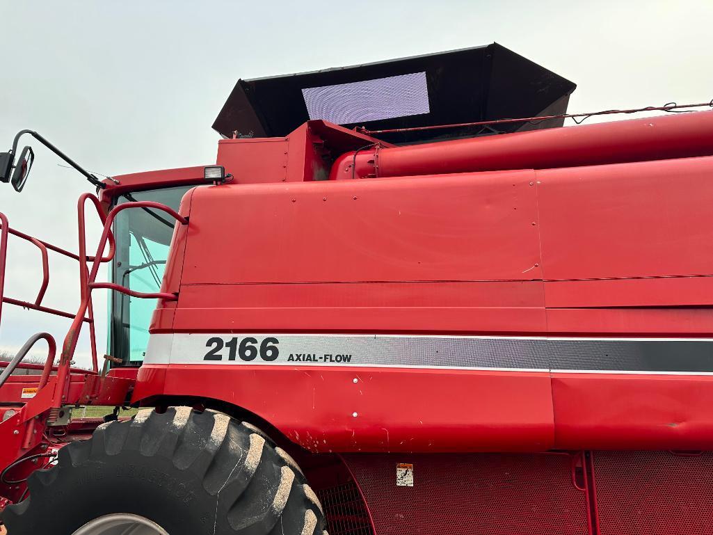 1995 Case IH 2166 combine, CHA, 30.5L-32 drive tires, 3-spd hydro trans, Cummins diesel engine,