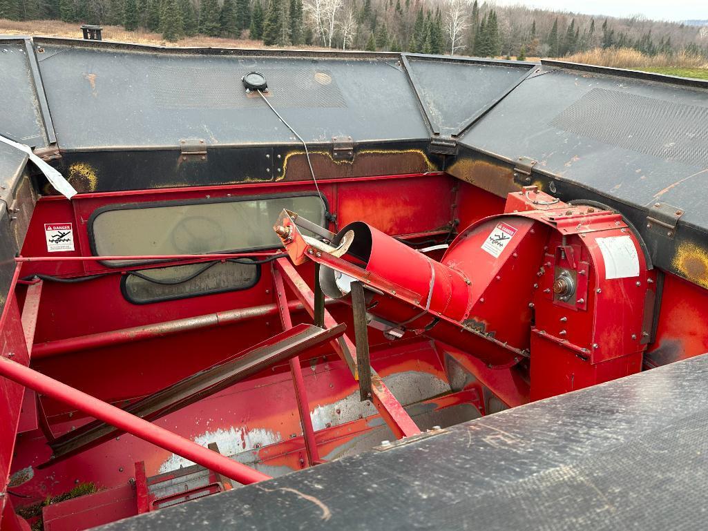 1995 Case IH 2166 combine, CHA, 30.5L-32 drive tires, 3-spd hydro trans, Cummins diesel engine,