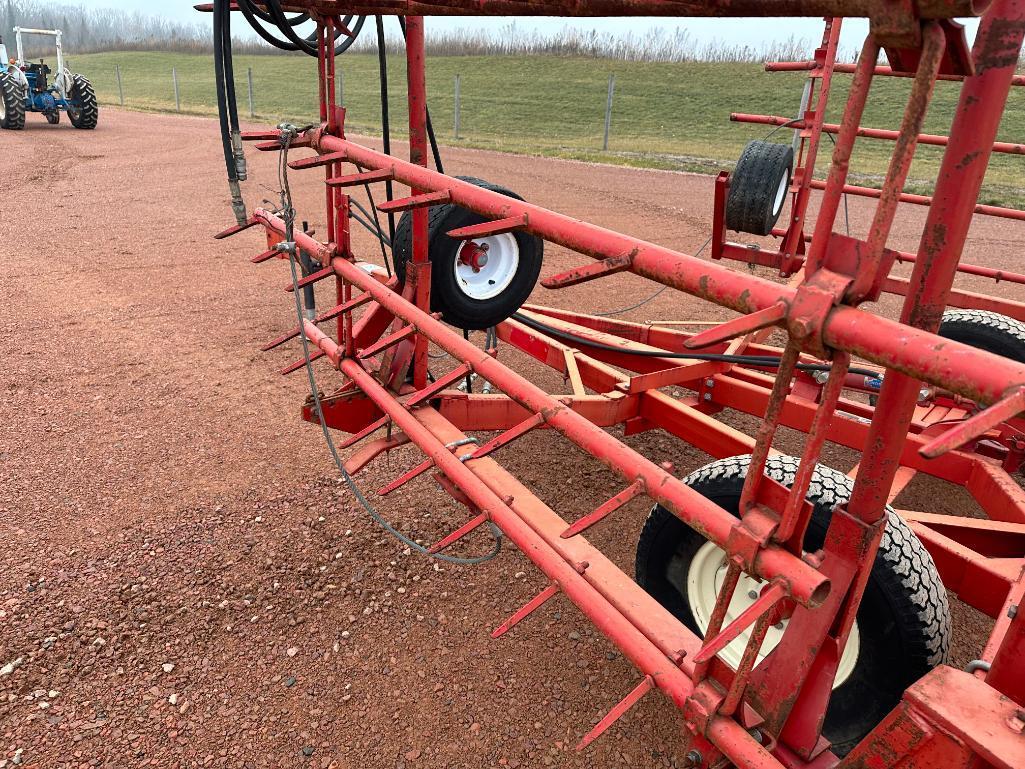 McFarlane HDL-22 22' pull type spike tooth harrow, gauge wheels, hyd lift, SN: 6031.