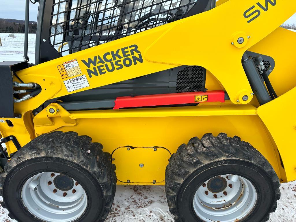 2015 Wacker Neuson SW28 skid steer, cab w/AC, high flow aux hyds, 2-spd, hyd quick coupler, Perkins