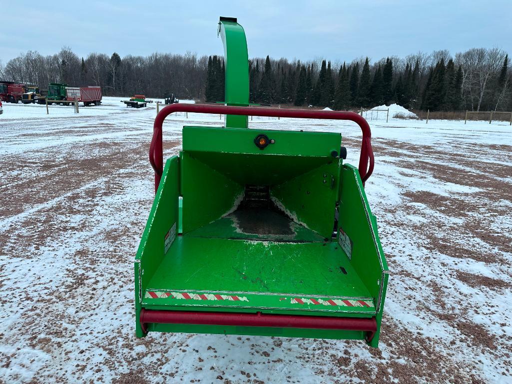 2016 Vermeer BC700XL portable wood chipper, Kohler gas engine, 6" feed opening, hyd roll feed,