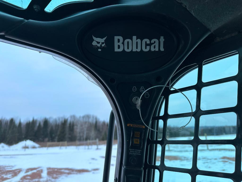 2018 Bobcat T550 track skid steer, cab w/AC, aux hyds, 12 1/2" rubber tracks, Selectable Joystick