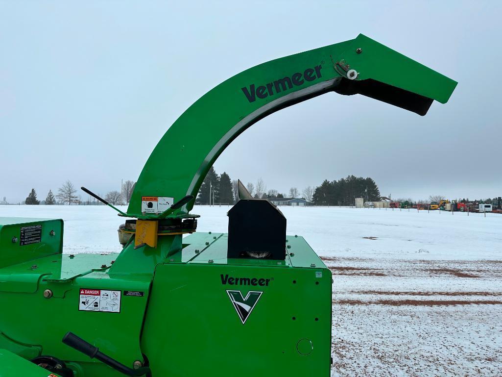 2018 Vermeer BC1000XL portable wood chipper, Deutz diesel engine, 12" feed opening, hyd roll feed,