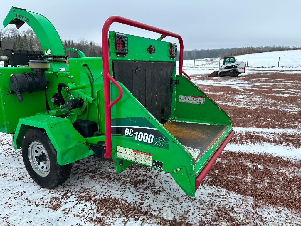 2018 Vermeer BC1000XL portable wood chipper, Deutz diesel engine, 12" feed opening, hyd roll feed,