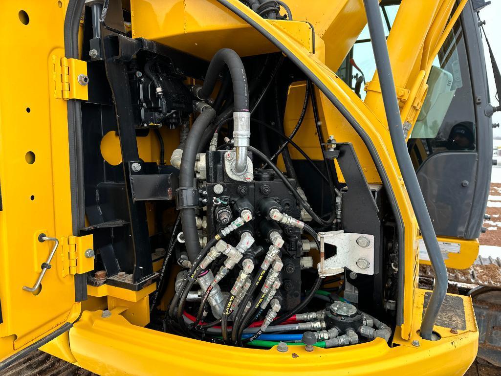 2017 Kobelco SK140SRLC-5 excavator, cab w/AC, 24" track pads, 9'3" stick, 3rd valve, 36" bucket,