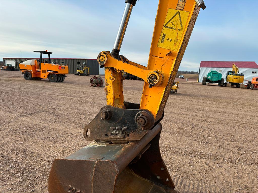 2019 JCB JZ141LC excavator, cab w/AC, 24" tracks, 9'10" stick, front blade, 48" quick coupler