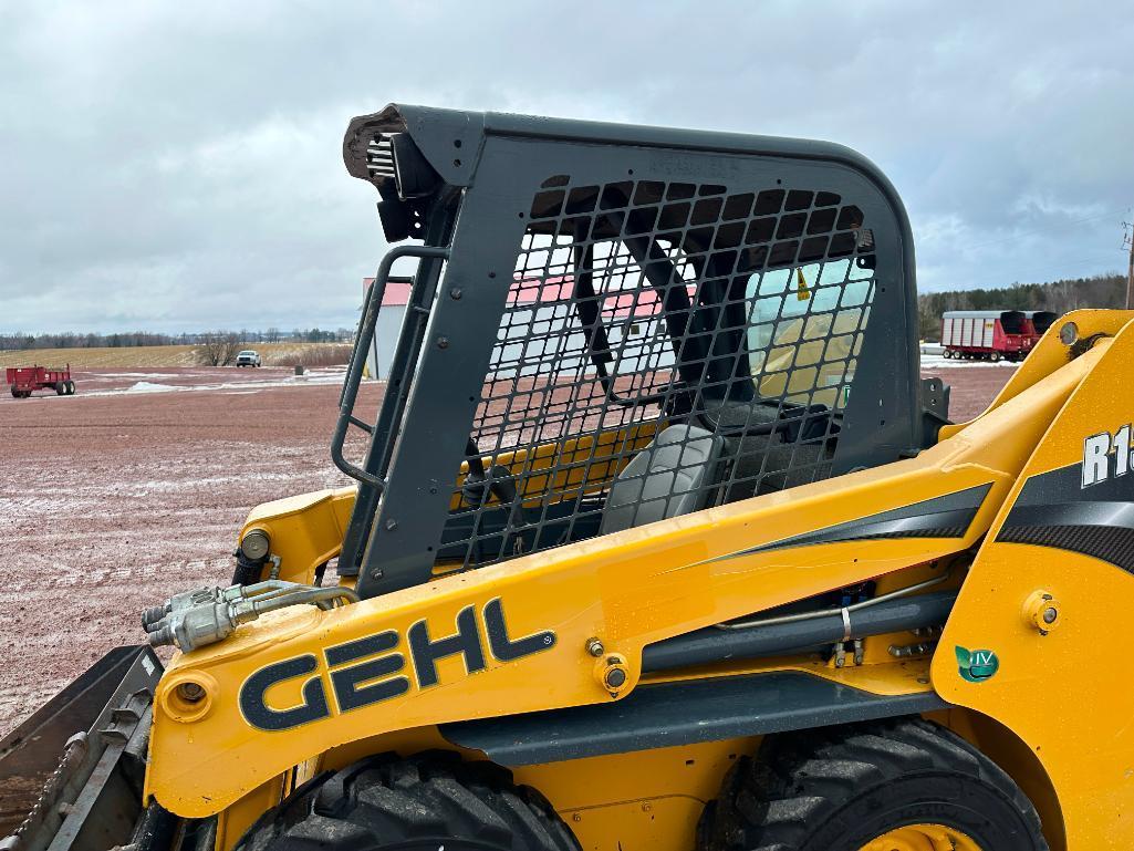 2018 Gehl R135 skid steer, OROPS, aux hyds, 10x16.5 tires, hand & foot controls, Yanmar diesel