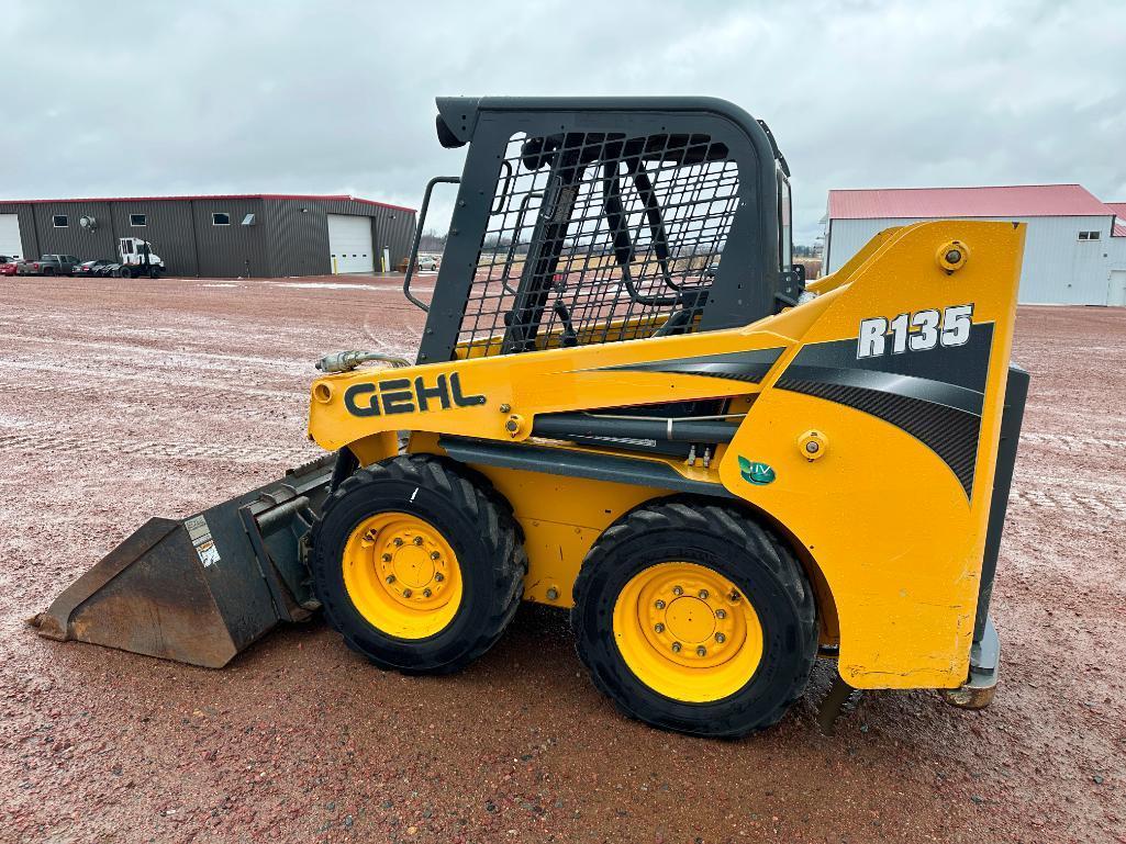 2018 Gehl R135 skid steer, OROPS, aux hyds, 10x16.5 tires, hand & foot controls, Yanmar diesel