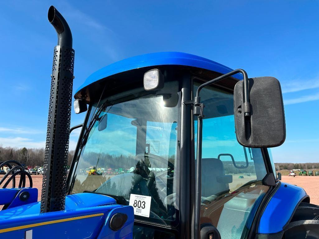 2007 New Holland TD95D tractor, CHA, MFD, New Holland 820TL loader, shuttle trans, 18.4x34 rear