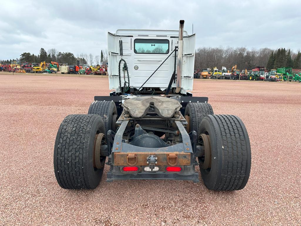 (TITLE) 2014 Volvo VNL64T day cab truck tractor, Volvo D13 @425hp diesel engine, auto trans, engine