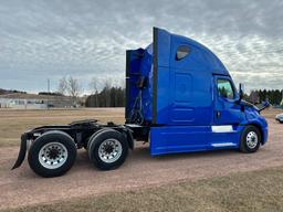 (TITLE) 2020 Freightliner Cascadia 126 sleeper cab truck tractor, tandem axle, Detroit DD15 @ 505hp